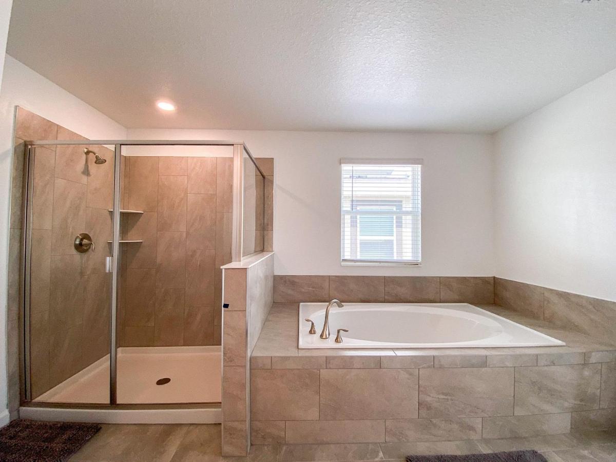 Holiday home Theater Pool Spa Game-room Near Disney