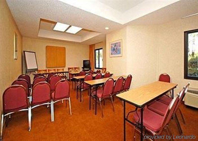 Red Roof Plus+ Hotel Palm Coast