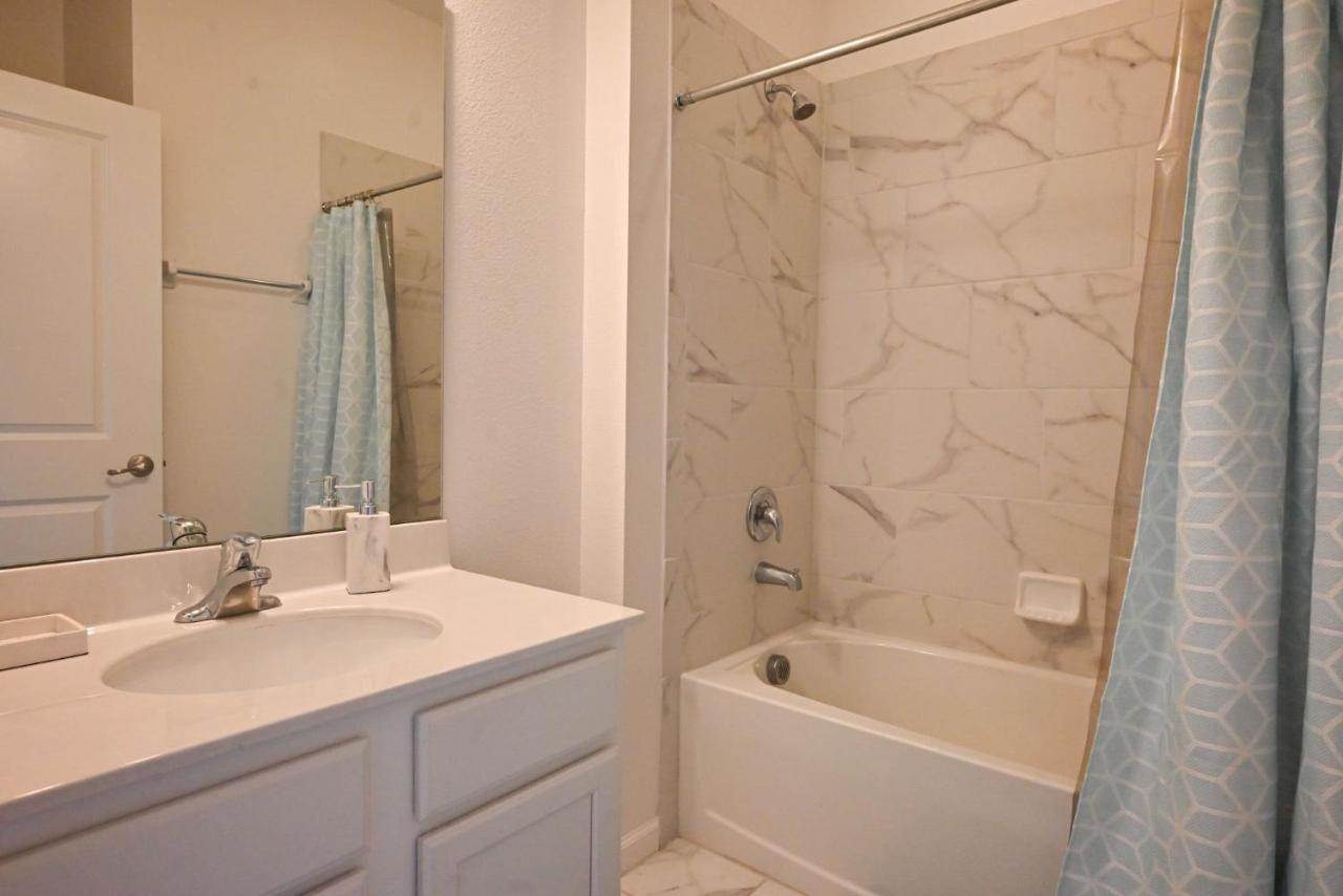 Villa 9br Dream Vacation W- View No Carpet Kissimmee