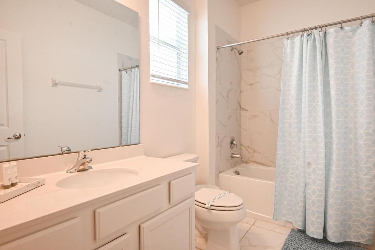 9br Dream Vacation W- View No Carpet Kissimmee