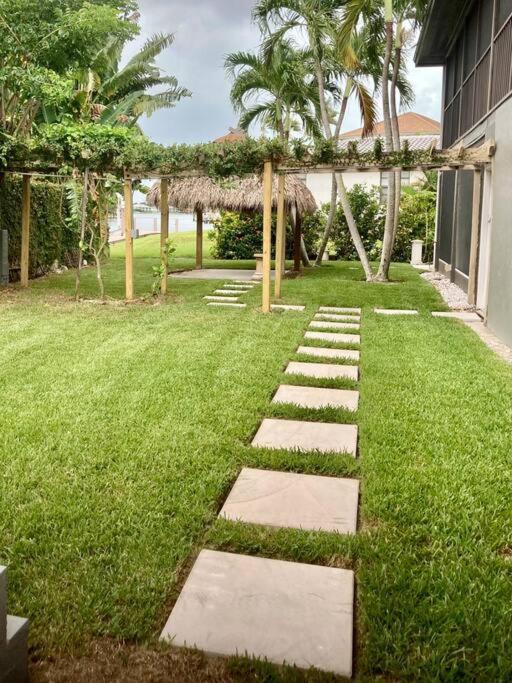 Stylish & Cheerful Marco W/ Awesome Location Holiday home *