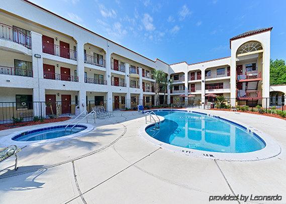 Quality & Jacksonville-baymeadows Hotel 2*