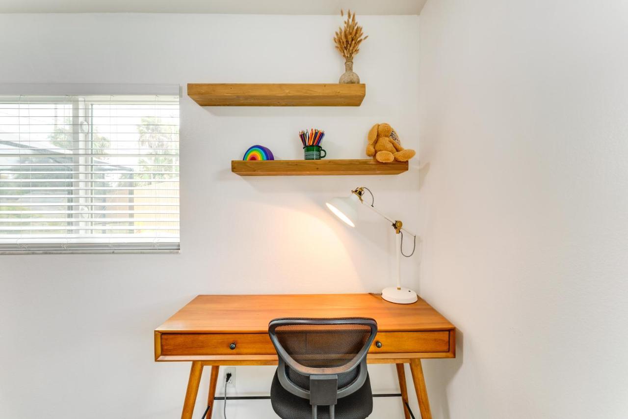 With Screened Pool, 3 Mi To Beaches! Holiday home Nokomis