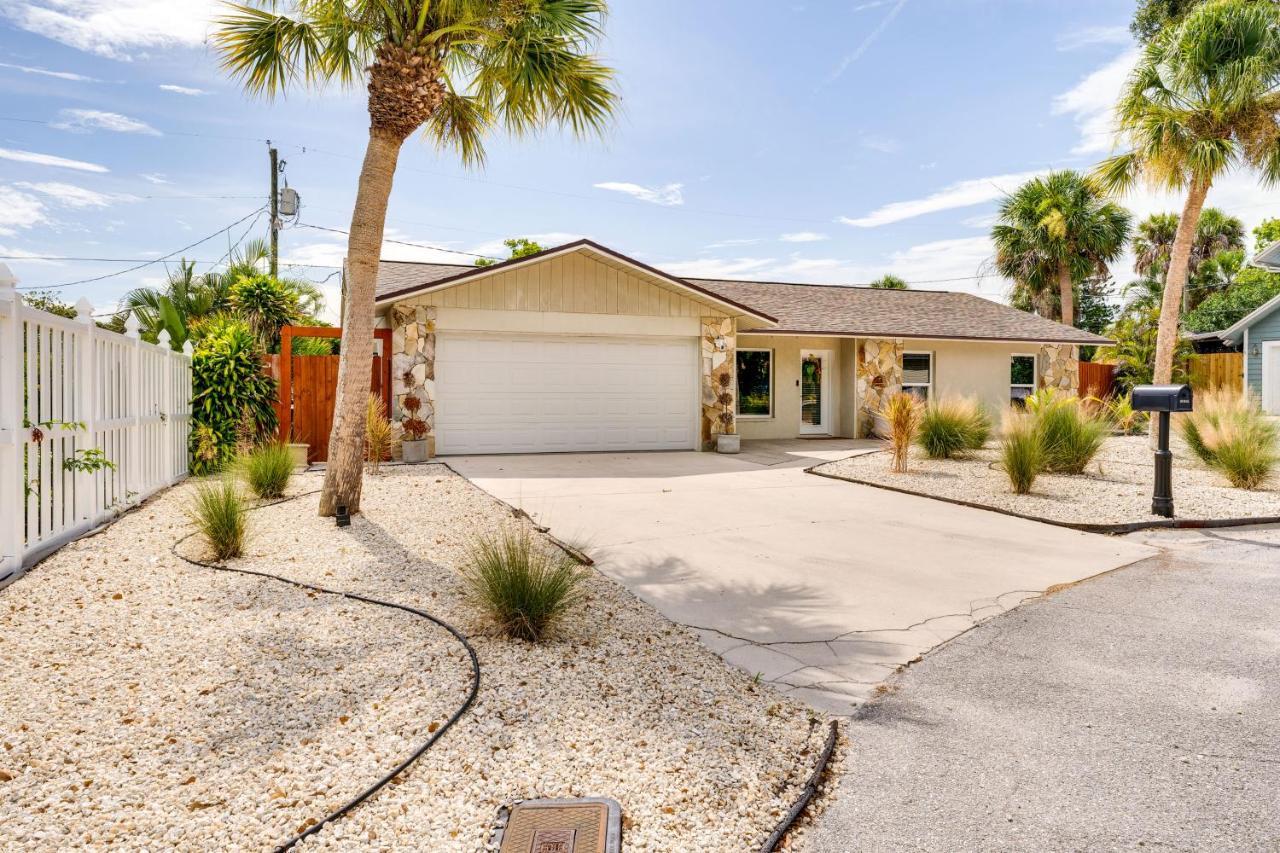 Holiday home With Screened Pool, 3 Mi To Beaches! Nokomis