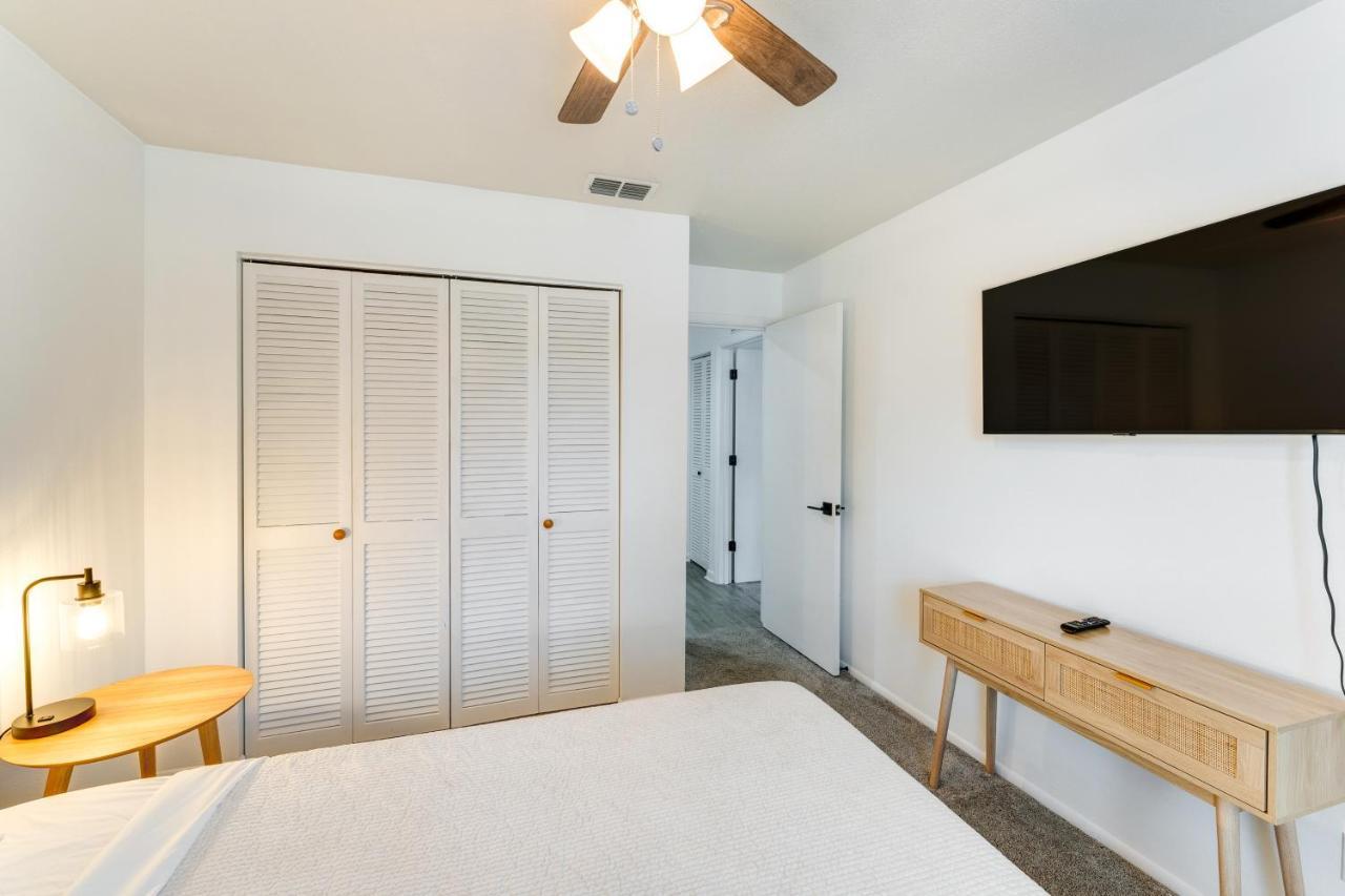 With Screened Pool, 3 Mi To Beaches! Nokomis
