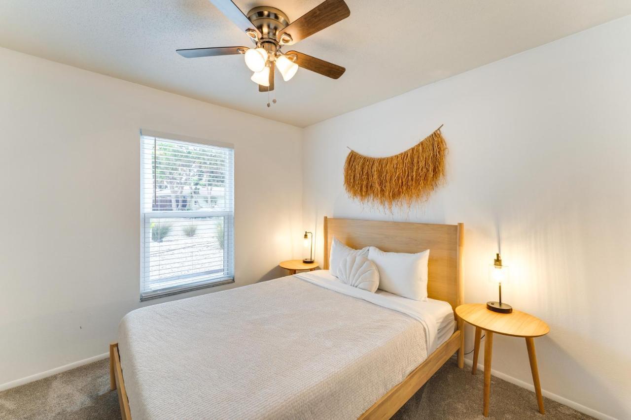 With Screened Pool, 3 Mi To Beaches! * Nokomis