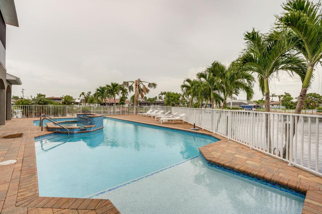 Holiday home Stunning Private Pool And Boat Dock