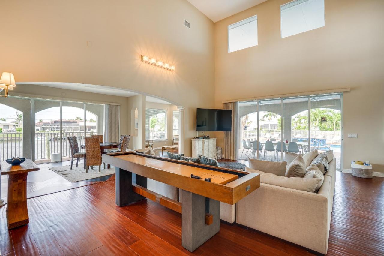 Stunning Private Pool And Boat Dock Cape Coral