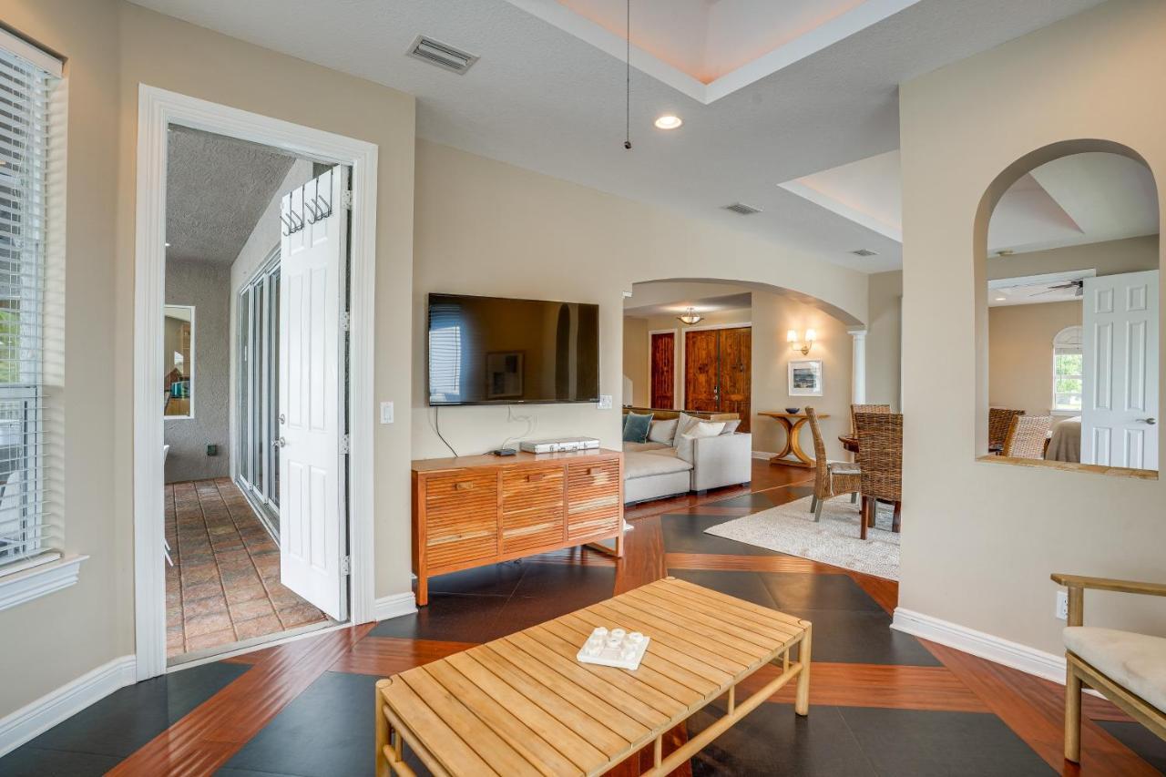 Stunning Private Pool And Boat Dock Holiday home Cape Coral