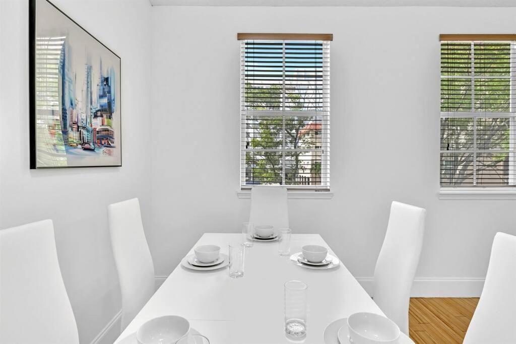 Apartment Gorgeous Townhouse Beach Access Amenities *