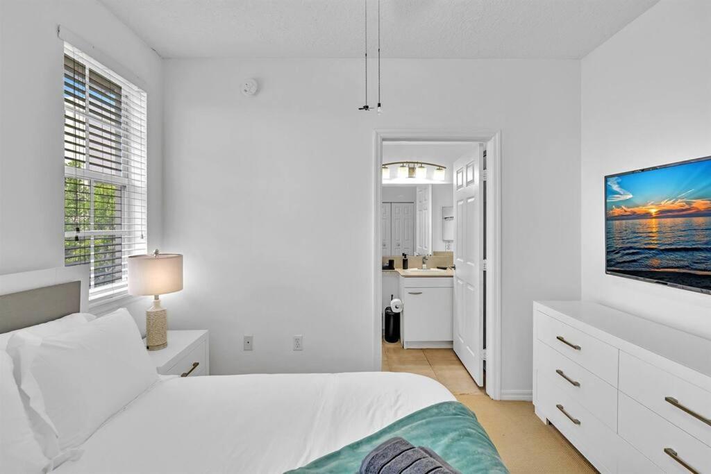 Apartment Gorgeous Townhouse Beach Access Amenities