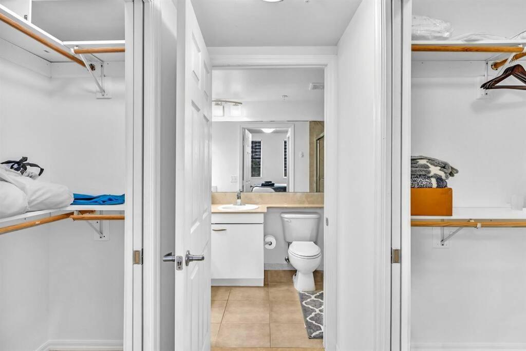 Gorgeous Townhouse Beach Access Amenities * Hallandale Beach