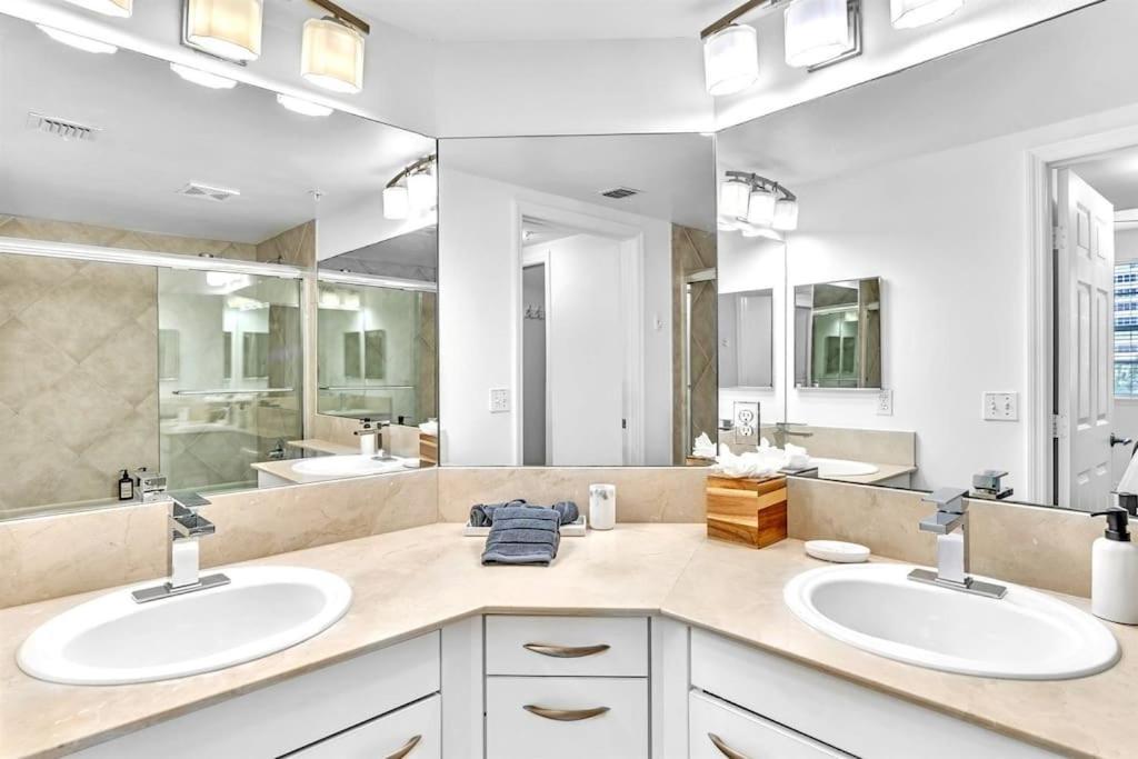 Apartment Gorgeous Townhouse Beach Access Amenities *