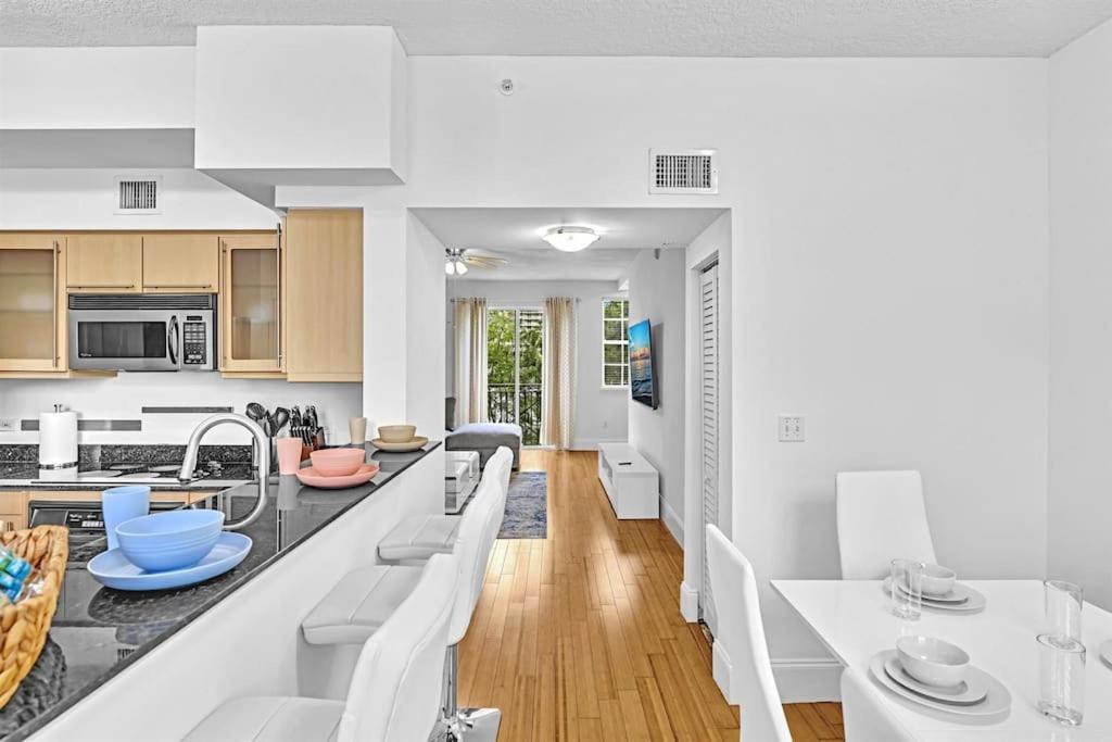 Gorgeous Townhouse Beach Access Amenities