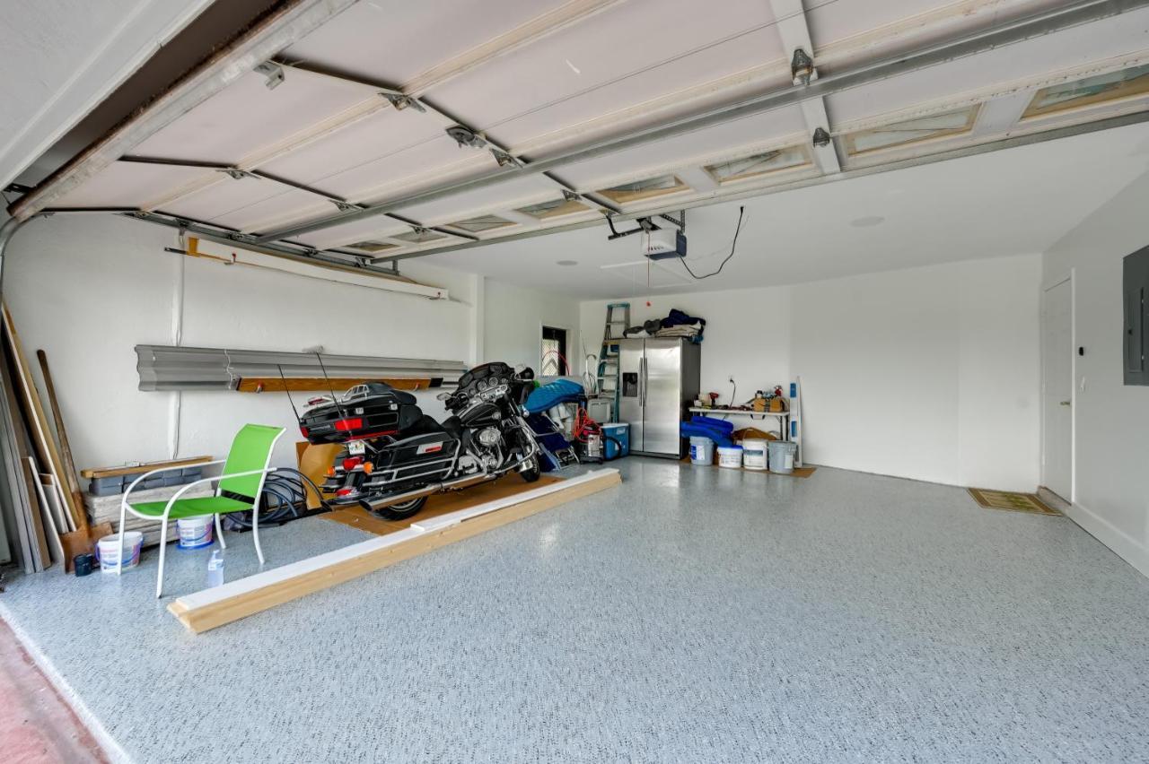 Luxurious Oasis Half Mi To Boat Ramp! Cape Coral