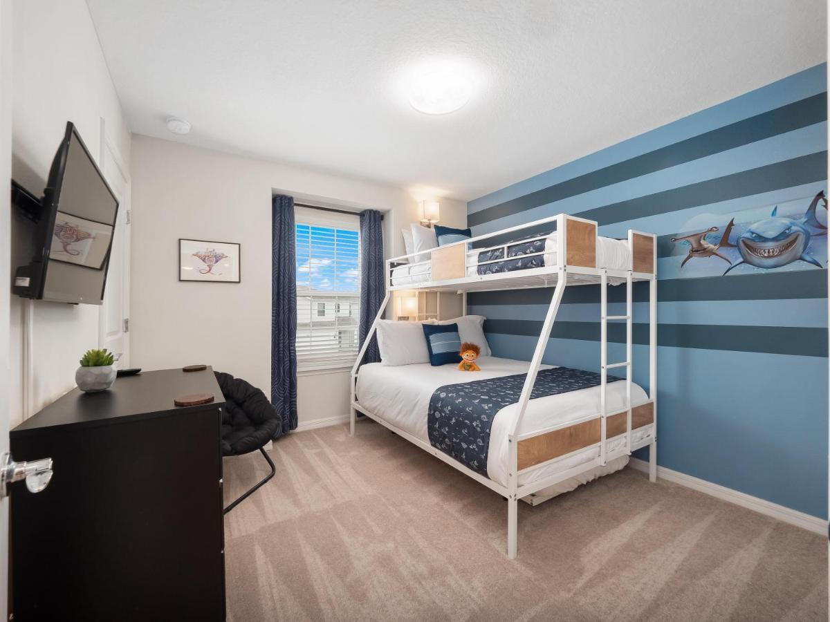 Bsv3894 Free Promotion Luxury 5 Bedroom Holiday home Davenport