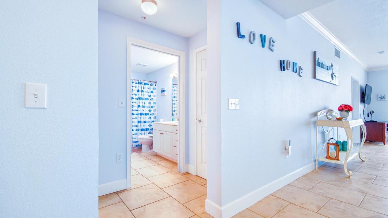 Beachfront Spacious Renovated - Pools, Hot Hub, - Walk To Pier Park In Pcb