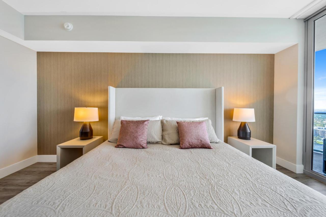 Splendid - Oceanview 1bdr & 1ba Right On The Beach, Heated Pool, Gym *