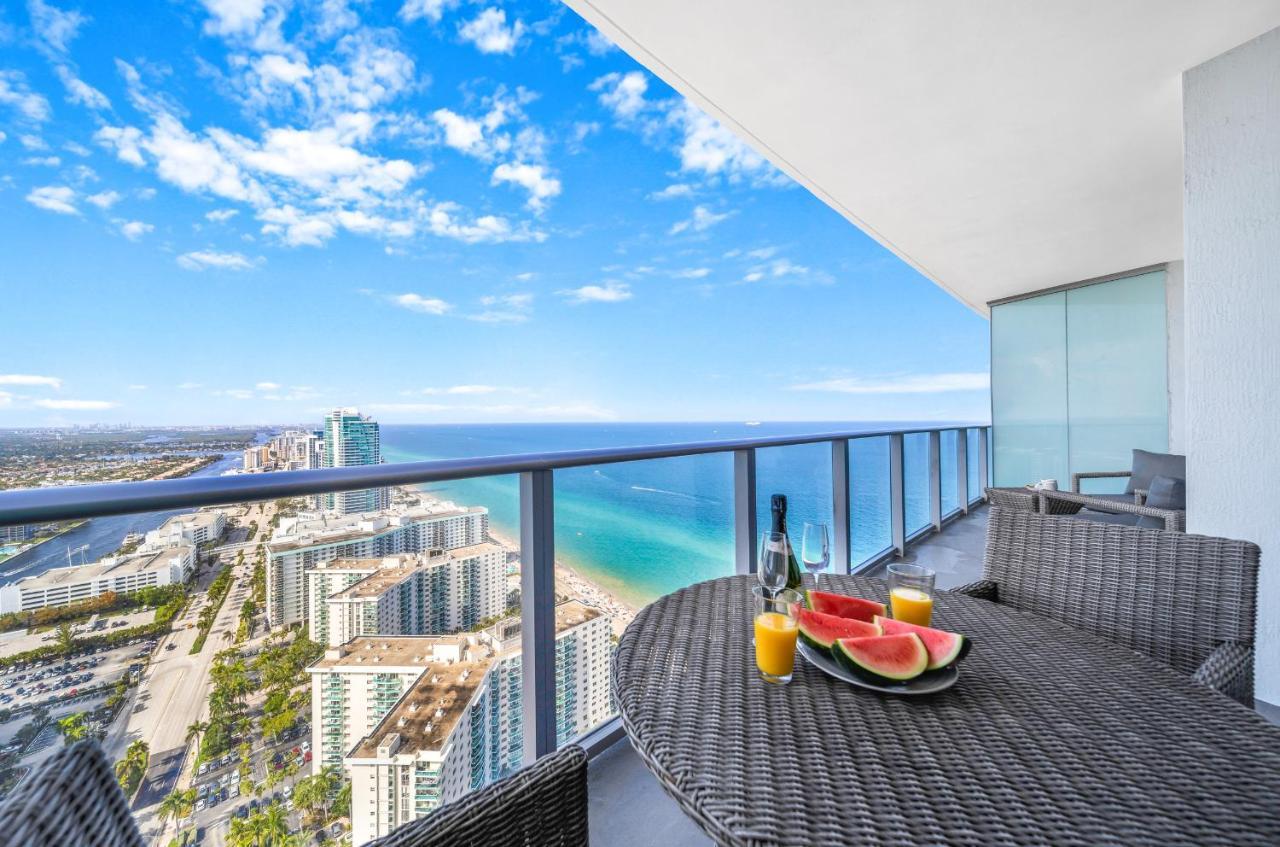 Splendid - Oceanview 1bdr & 1ba Right On The Beach, Heated Pool, Gym Apartment