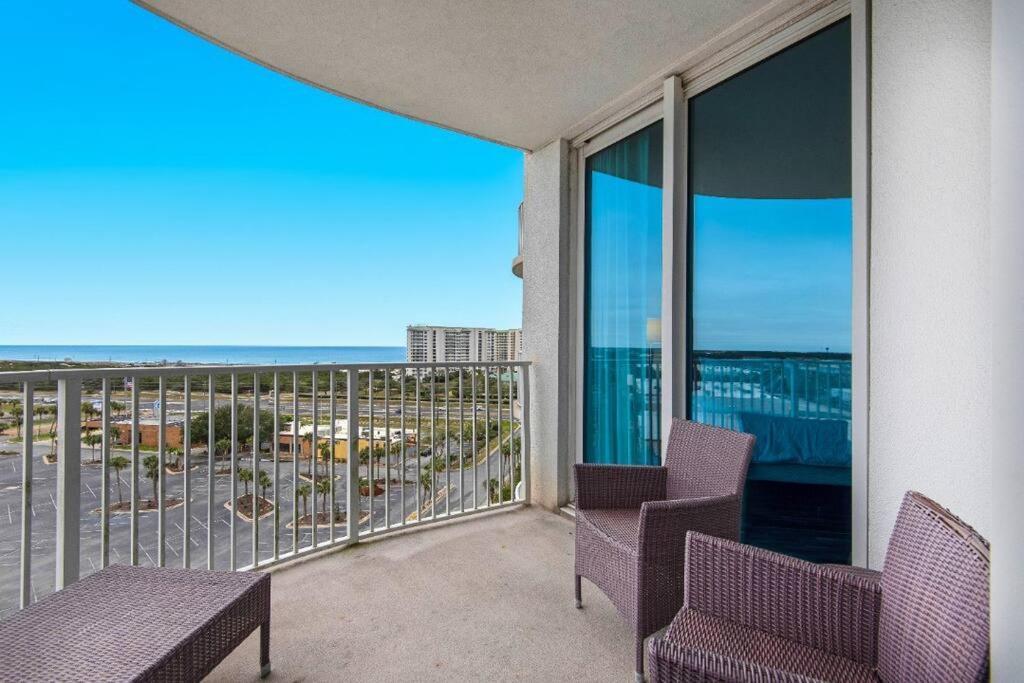Beautiful Junior Near The Palms In
