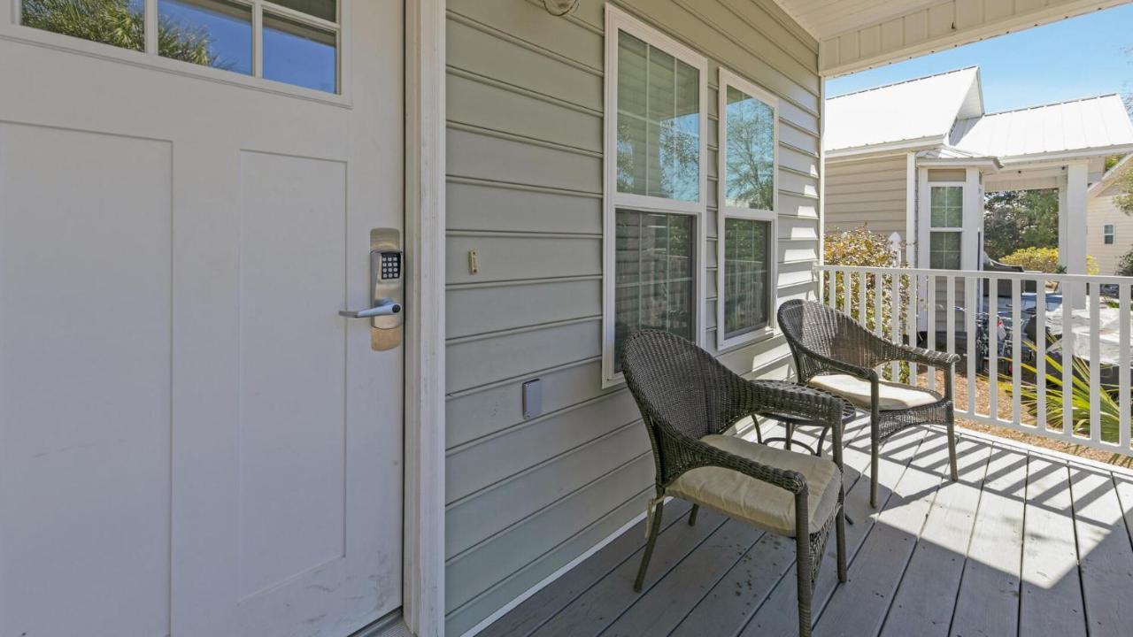 Pelican House - Newly Remodeled, Professionally Decorated, Only About 1 Mile To Seaside! Holiday home *