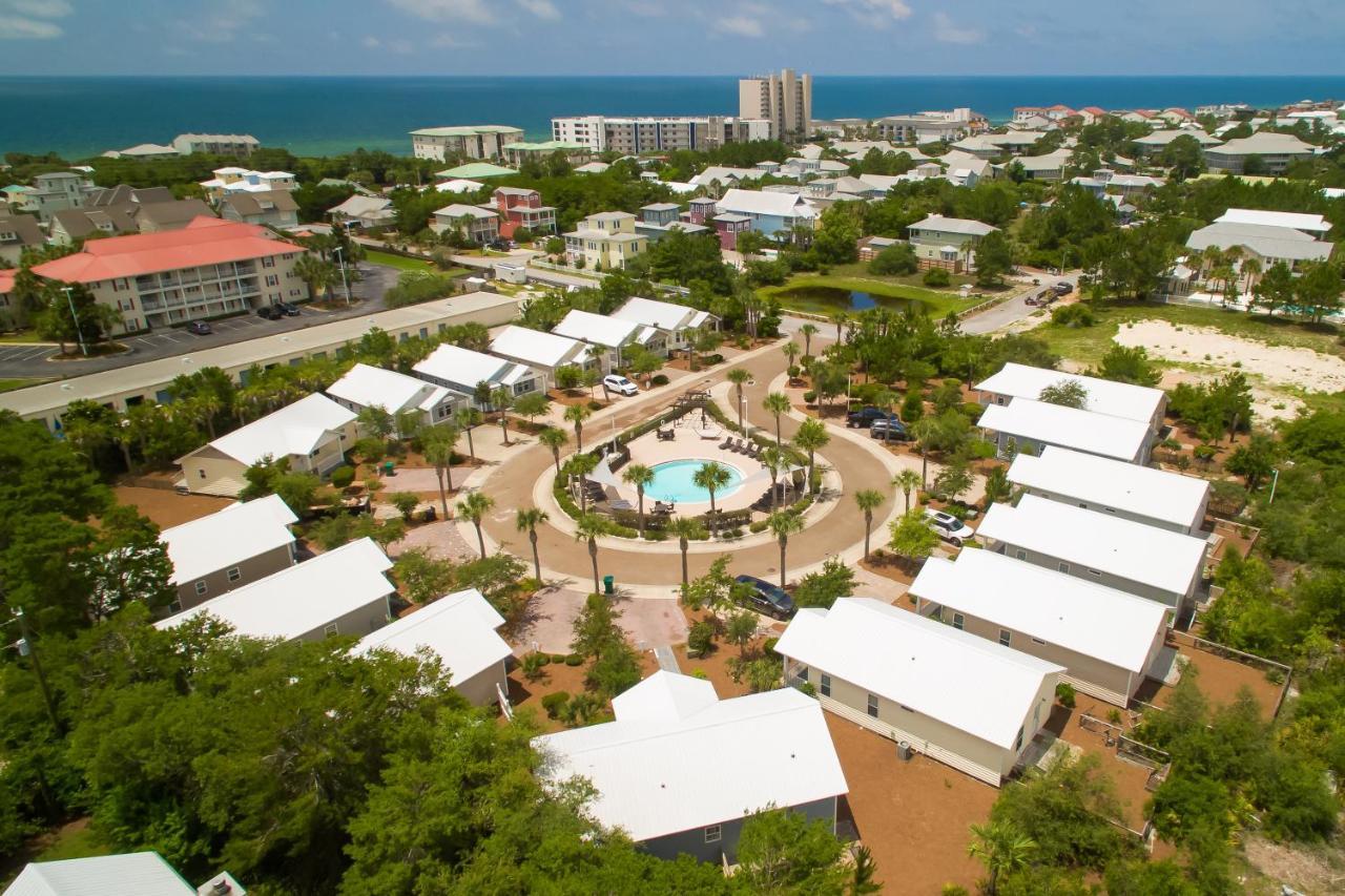 Pelican House - Newly Remodeled, Professionally Decorated, Only About 1 Mile To Seaside!