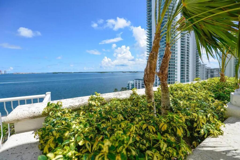 Apartment Brickell Center W/city & Bay View + Free Parking! Miami