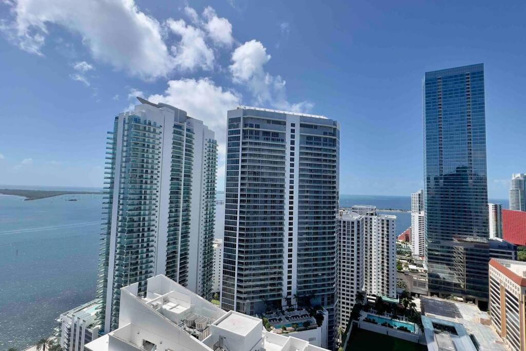 Apartment Brickell Center W/city & Bay View + Free Parking!