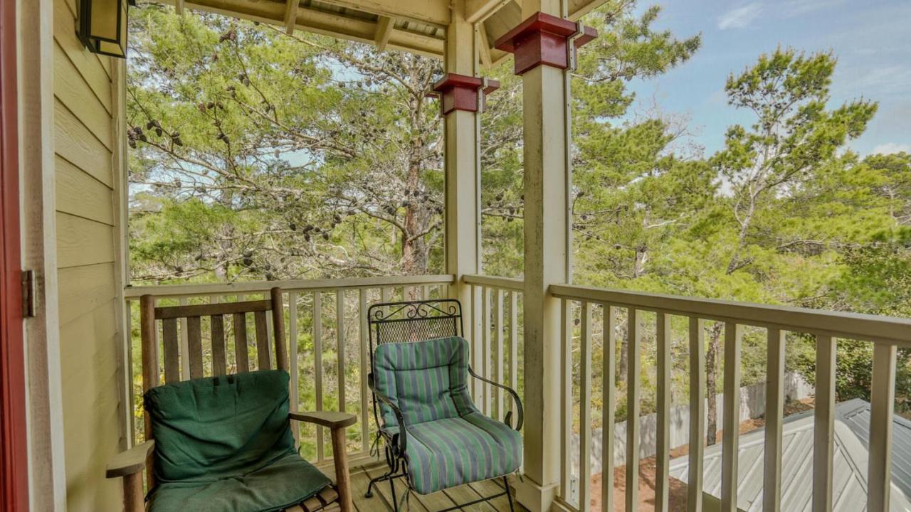 Robbins Nest - Near Gulf Place Along Scenic 30a Holiday home