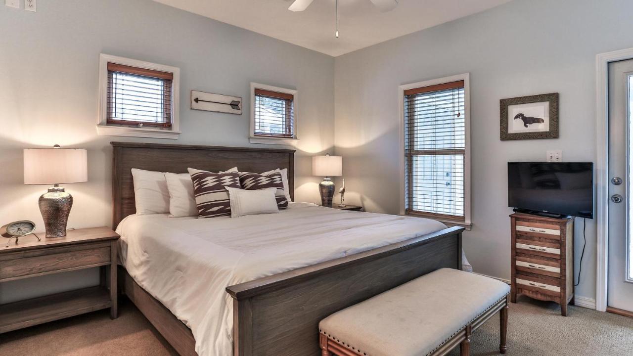 Monkey Business - Is Up To Date And Modern As Well As Dog Friendly Santa Rosa Beach
