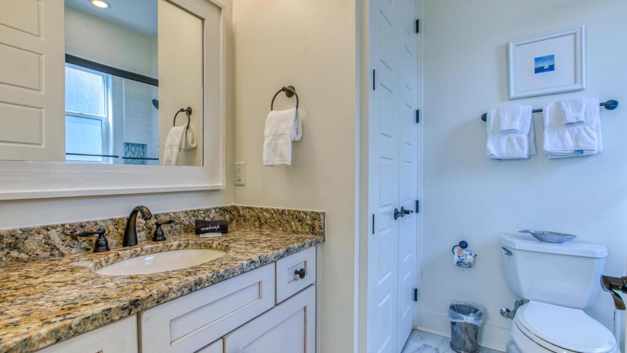 Shades Of Blue - Beautiful 4 Bedroom In Blue Mountain