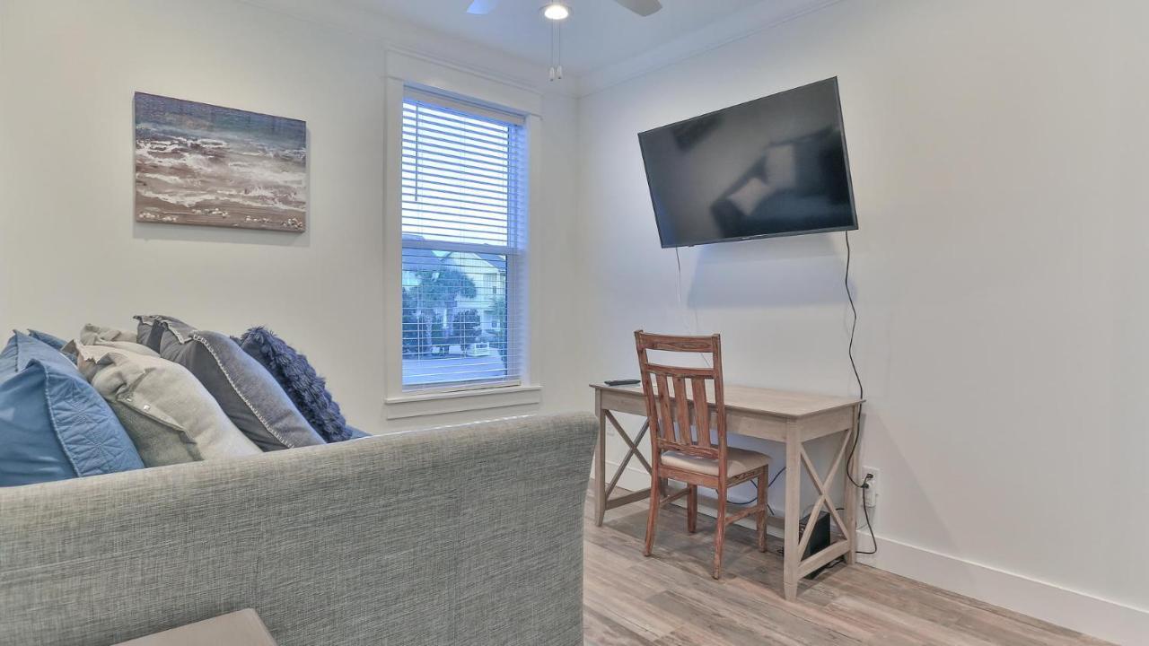 Hook, Wine, And Sinker - 3 Bedrooms Gulf Views On 30a Sleeps 12 With A Hot Tub Holiday home *