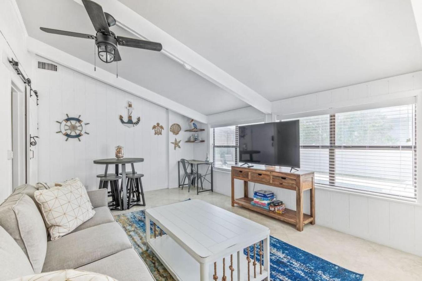 23rd St Salty Pirate Holiday home