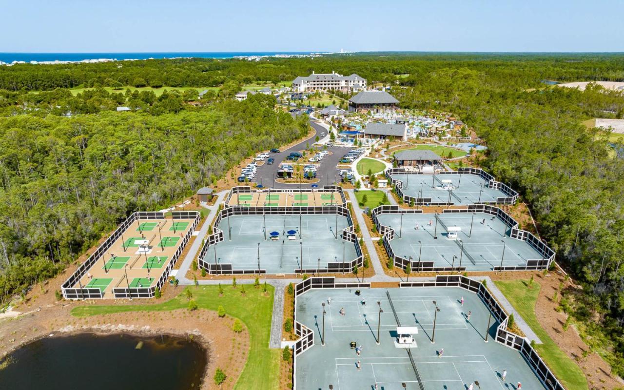 Camp Creek Hotel