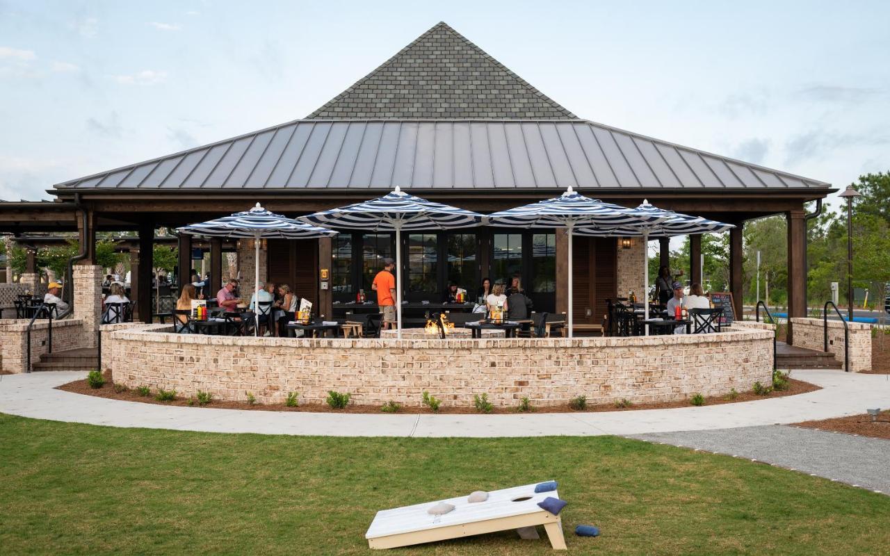 Camp Creek Hotel Seacrest