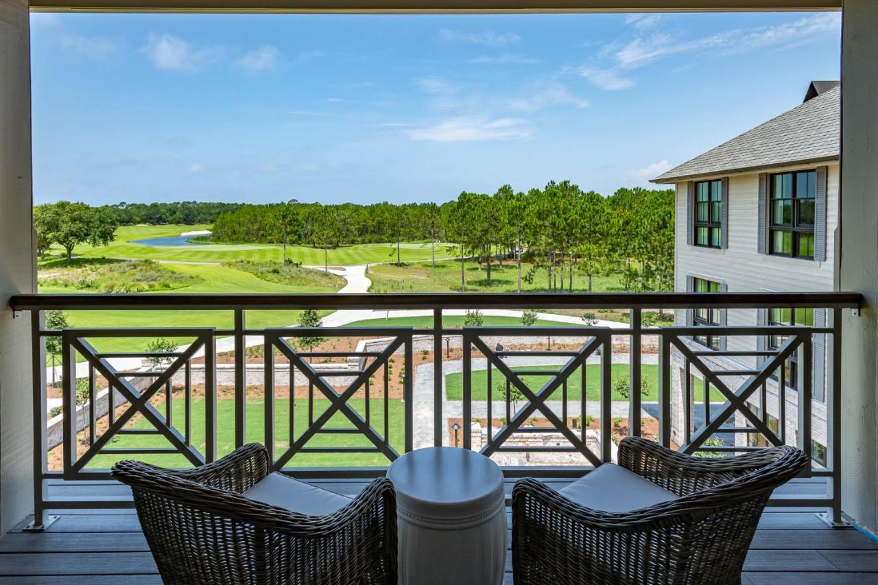 Camp Creek Hotel *