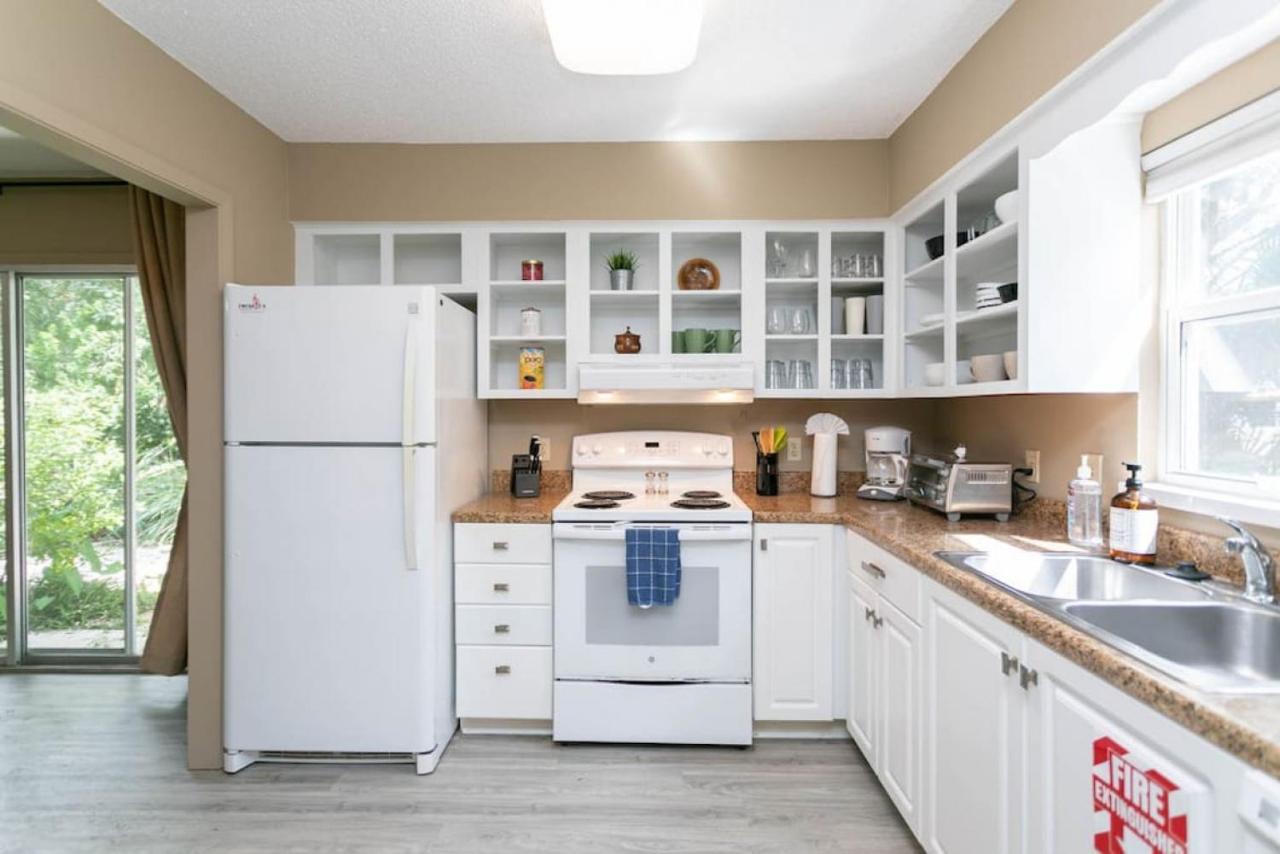 Island Charmer Davis Shores, Pets, Firepit Holiday home St. Augustine