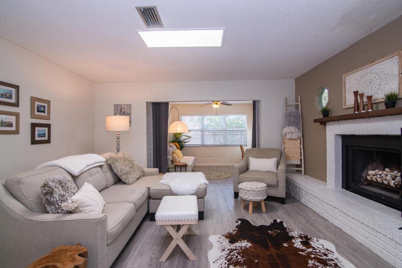 Island Charmer Davis Shores, Pets, Firepit Holiday home