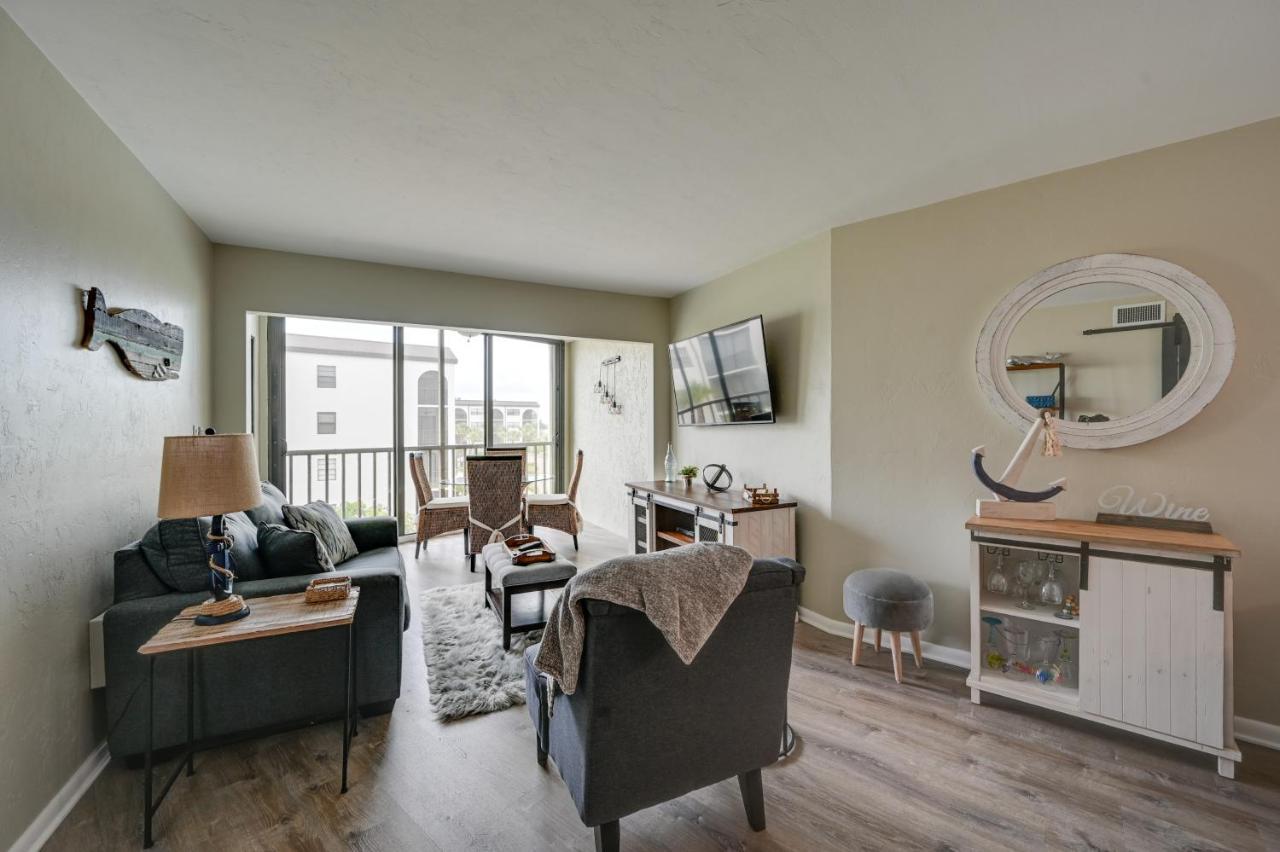 Waterfront With Pool And Hot Tub! Apartment