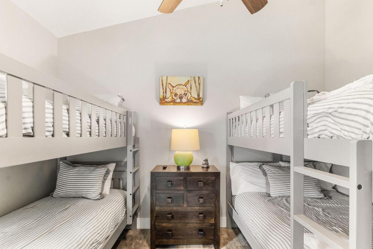 Sea Gem Slp 16 Amenities Holiday home *