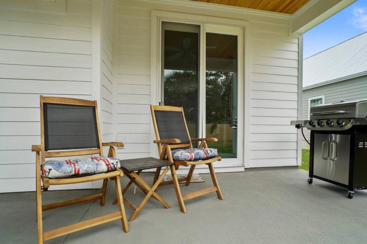 Lions Sail Island Pool Holiday home