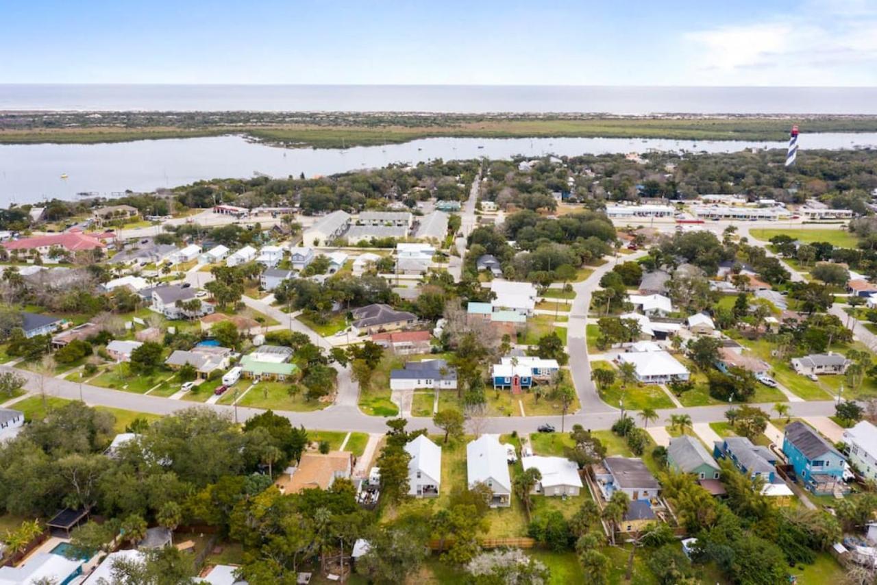 Holiday home Lions Sail Island Pool *
