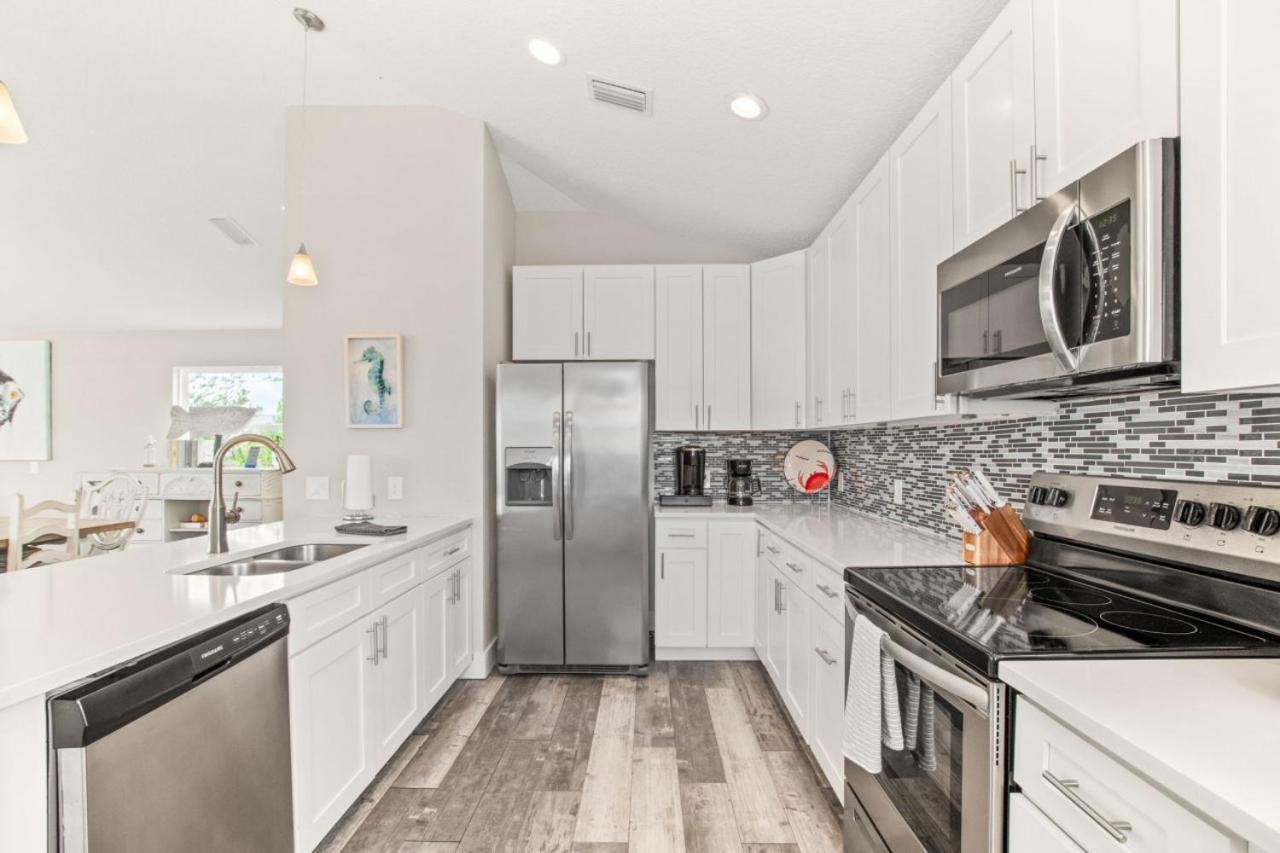 Sea Gem Slp 16 Amenities