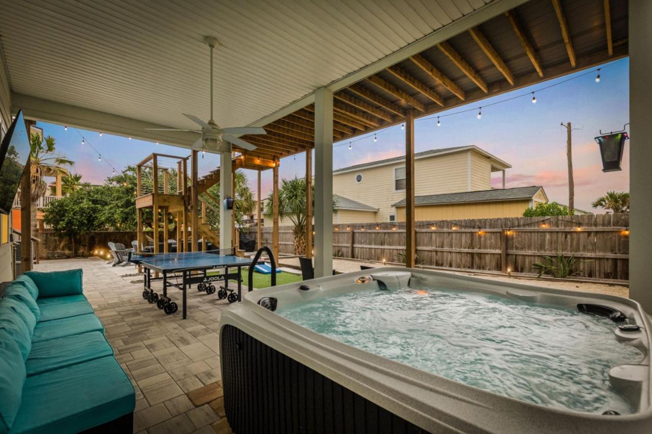 Sea Gem Slp 16 Amenities Holiday home