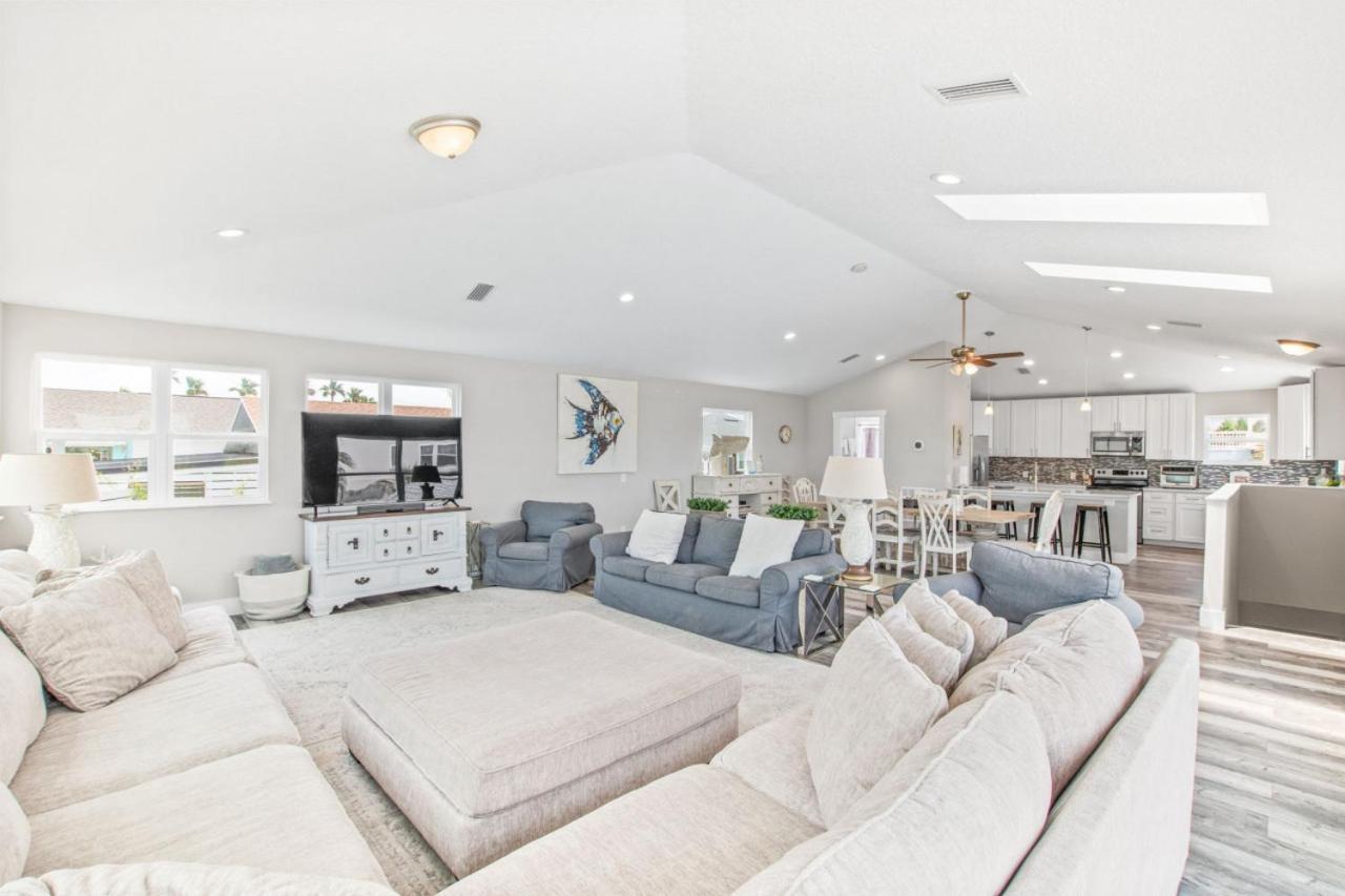 Sea Gem Slp 16 Amenities