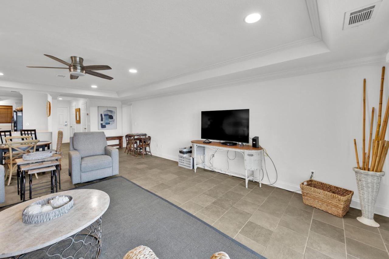 Aegean 104 - Updated Aegean Gulf Front Holiday home *