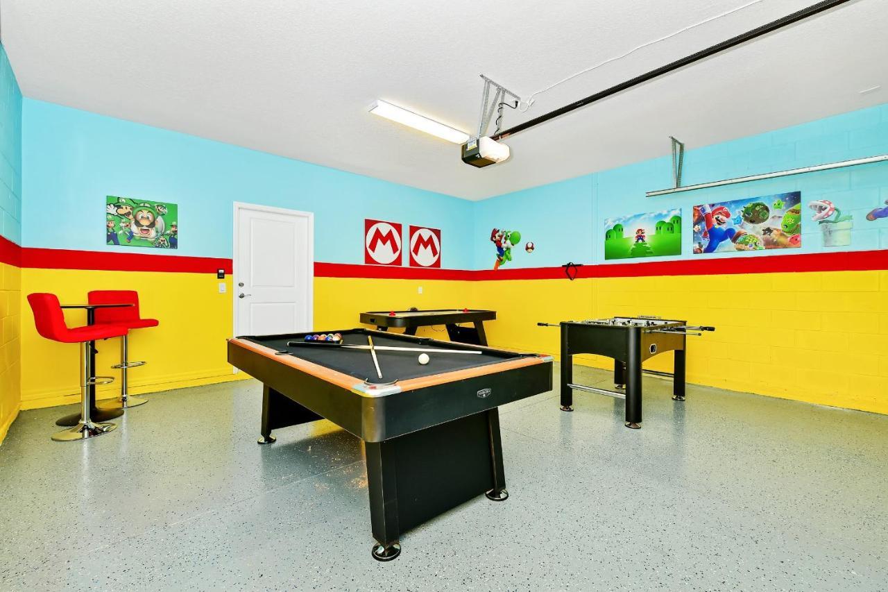Dream Haven: Private Retreat With Themed & Pool Davenport