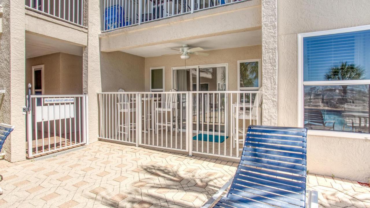Holiday home Poolside 106 - Updated Beachfront On Isle In Destin