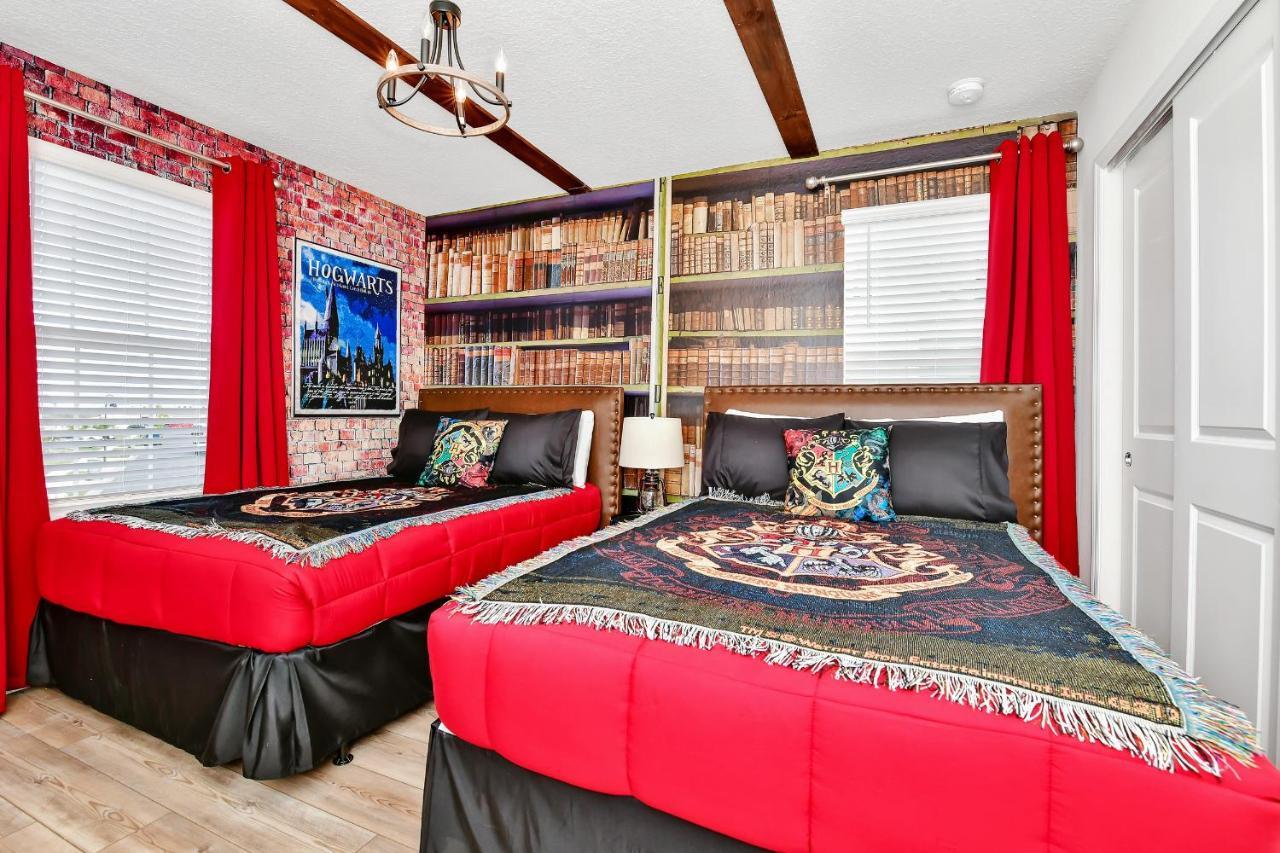Dream Haven: Private Retreat With Themed & Pool Davenport