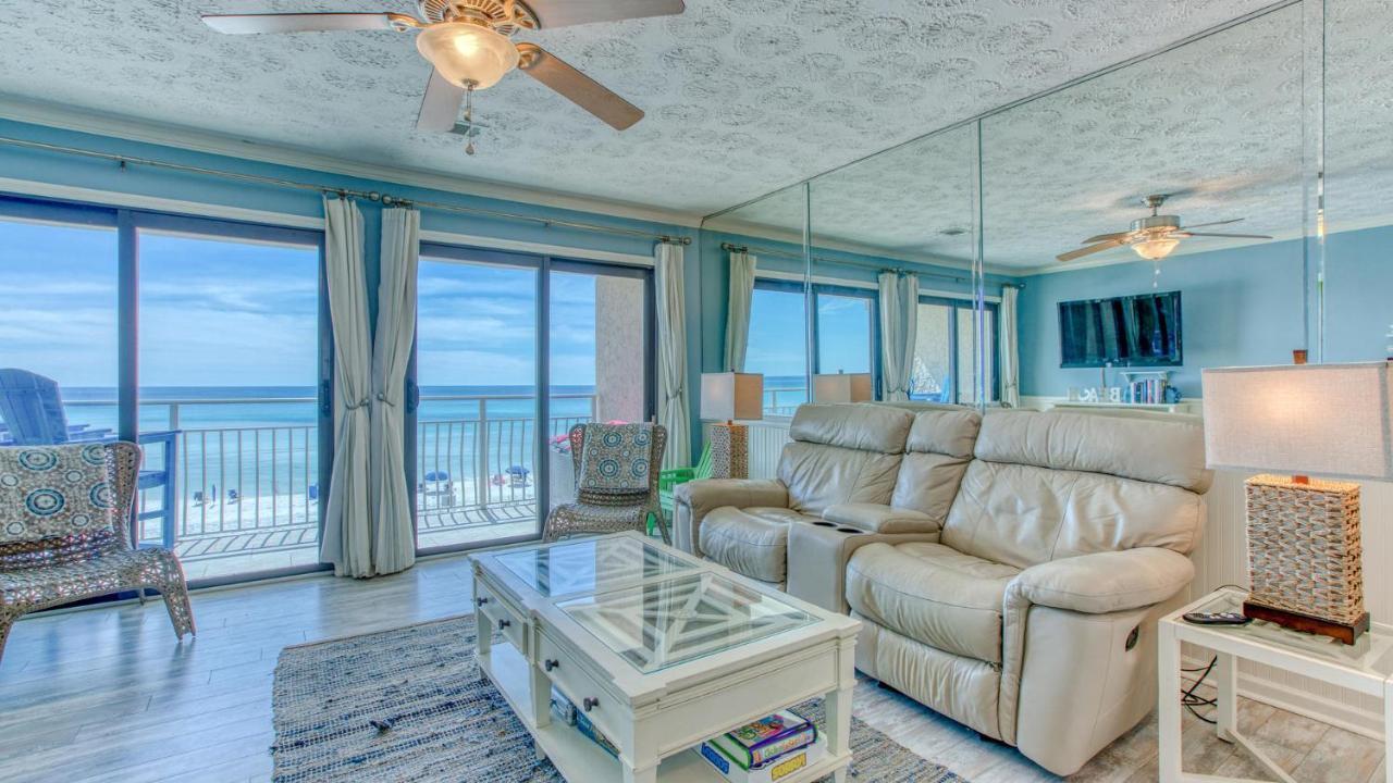 Crystal 6a - Just A Few Steps And Your Toes Will Be In The With Service Included Holiday home